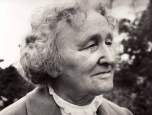 Prof. Pranė Dundulienė (1910-1991)