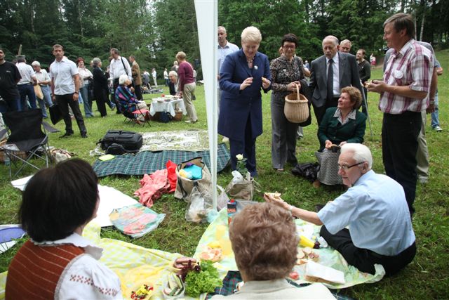 Prezidentė D.Grybauskaitė Gedulo ir vilties dienos minėjime| Prezidentės spaudos tarnybos nuotr.
