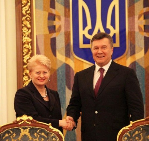 Prezidentai Dalia Grybauskaitė ir Viktoras Janukovyčius | lrp.lt nuotr.
