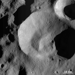 Vestos krateris. NASA nuotr.