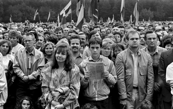 1988 m. rugpjučio 23 d , Vilnius. Mitingas Vingio parke Molotovo–Ribentropo pakto pasirašymo metinių proga 