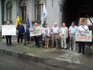 Piketas prie Ukrainos ambasados. A.Rasakevičiaus nuotr. (Alkas.lt)