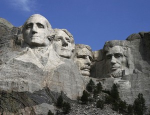 JAV prezidentams skirtas memorialas Rašmoro kalne, JAV (Mount Rushmore): Dž.Vašingtonas, T.Džefersonas, T.Ruzveltas, A.Linkolnas | wikipedia.org nuotr.