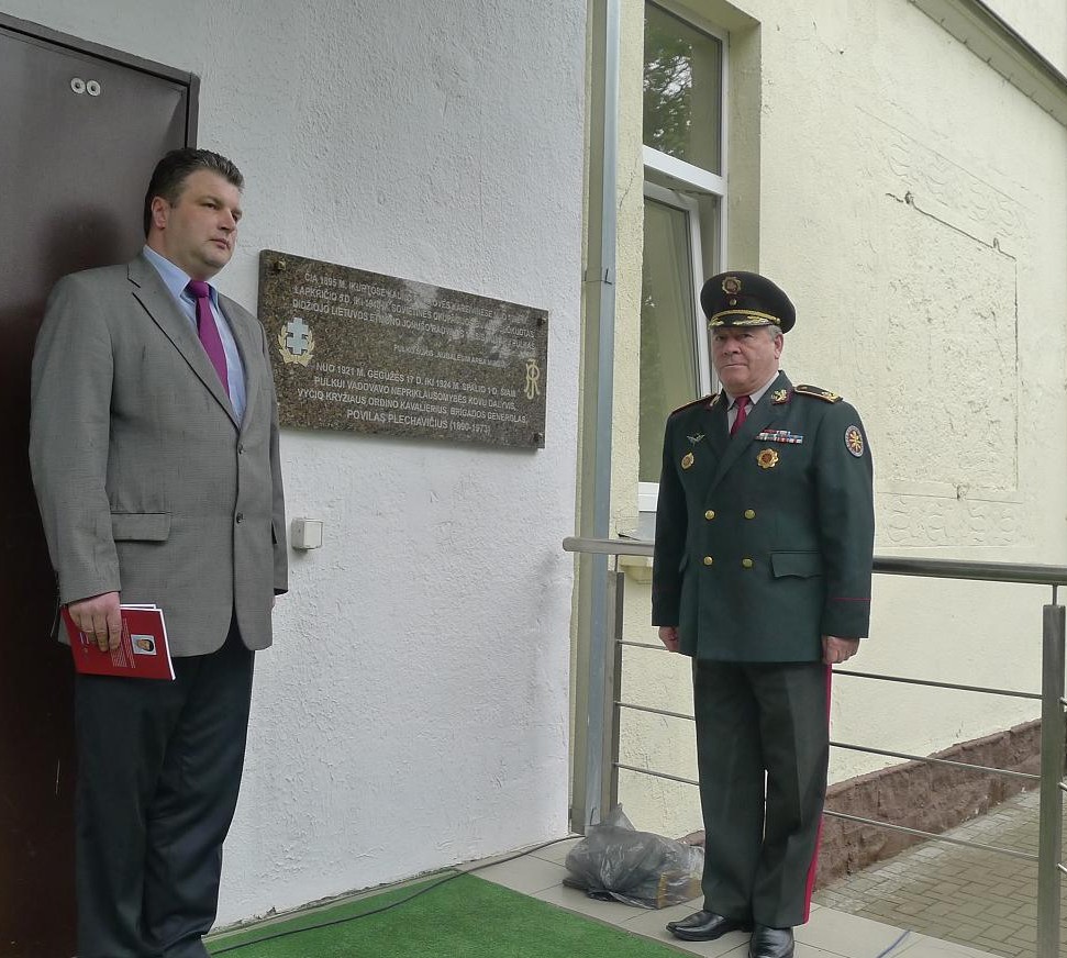 Generolas Sergejus Madalovas ir  šaulys dr. Raimundas Kaminskas