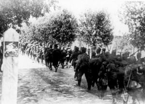 SSSR kariuomenės daliniai peržengia Lietuvos Respublikos sieną. 1940 m. birželio 15 d. | LCVA, 1789-1(6-138) PII. nuotr.