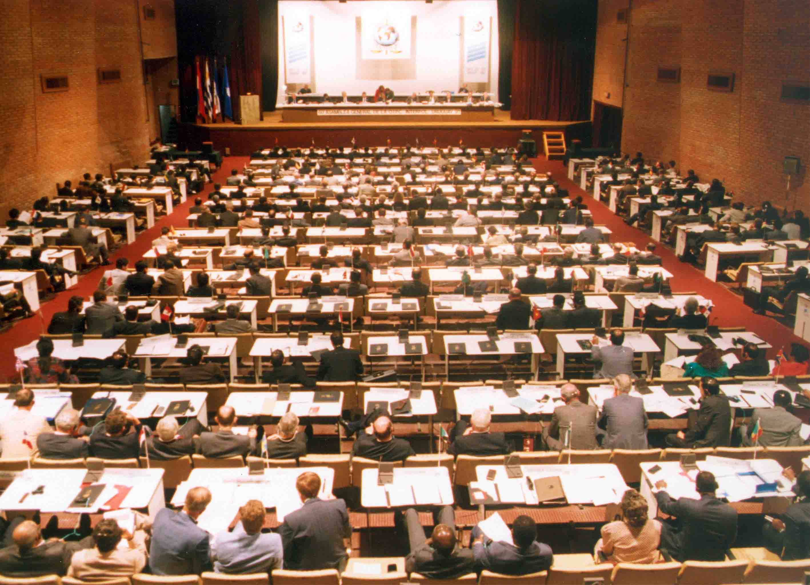 60-oji Interpolo Generalinės Asamblėjos sesija, 1991 m. lapkričio 4-8 d. | organizatorių nuot.