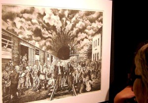 Parodoje, prie paveikslo Aleksandro Karpovo paveikslo „Juodoji skylė. 1941 m. birželio 14 d. deportacija. Lyvanai“ | Alkas.lt, L.V. Medelio nuotr.