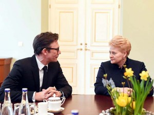 Prezidentė susitinka su festivalio „Kino pavasaris“ rengėjais ir režisieriumi Mišeliu Hazanavičiumi.