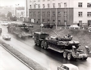 rusu-kariuomene-isvsdama-is-Vilniaus-Siaures-miestelio-1992-kam.lt-A.Sabaliausko-nuotr