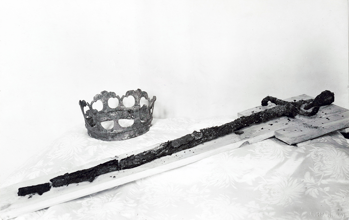5 pav. Aleksandro Jogailaičio kalavijas ir karūna, 1932 m. sausio 12 d. Nuotr. iš LVIA f. 1135-3-308(66)