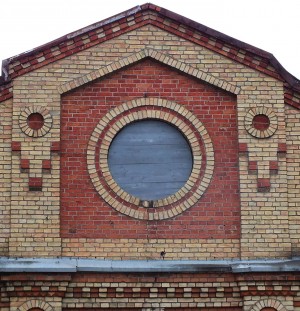 Simno sinagoga ŠR fasado frontono fragmentas | V. Mačiulaitytės nuotr.