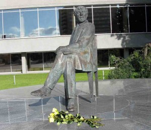 Juozo Miltinio paminklas Panevėžyje | Alkas.lt nuotr.