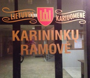 Vilniaus-igulos-karininku-ramove_Gabijos-J-nuotr-e1507742772260-300x261.jpg