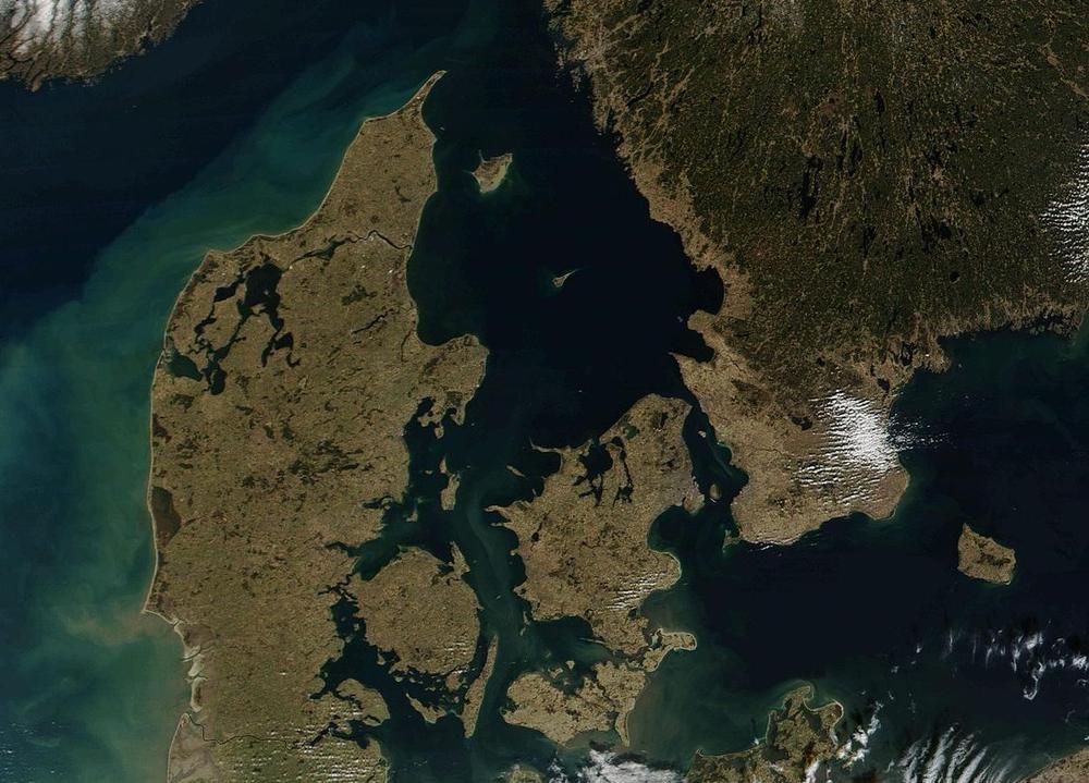 1200px Denmark Satellit3 Alkas Lt