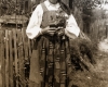 Dzūkės mergaitės tautinis kostiumas. Iš etnografės Mikalinos Glemžaitės sudaryto leidinio „Lietuvos moterų tautiniai drabužiai“. 1939 m.