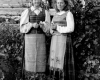 Genė Urbanaitė ir Janina Augulytė tremtyje Krasnojarsko srities, Manos rajono Širokij Log miškų ūkyje. 1954 m. K. Vilimo nuotr.