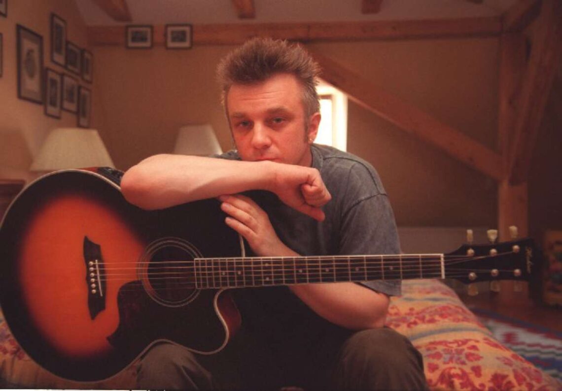 Andrius Mamontovas su gitara „Šekspyre“ 2002 m.