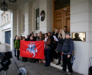 Piketas prie Lietuvos ambasados Londone | Piketo rengėjų nuotr.