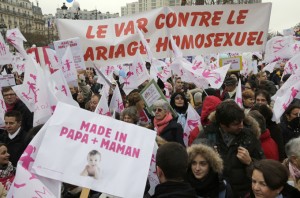 Protestas Paryžiuje prieš vienalyčių santuokų įteisinimą