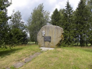 Janonių sodybos vietą žymintis paminklinis akmuo Beržiniuose | aelonija.lt nuotr.