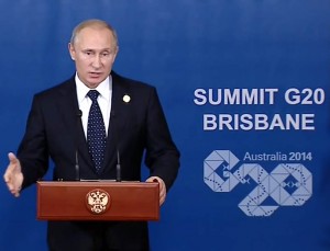 Vladimiras Putinas kalba spaudos konferencijoje G20 susitikime Australijoje | stop kadras
