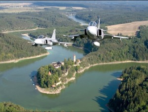 Naikintuvai JAS-39 Gripen. Aut. – Jan Kouba Cekijos karines oro pajegos