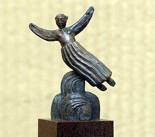 Kalbos apdovanojimo simbolis – skulptūrėlė „Vyturys“. Autorė – skulptorė Dalia Matulaitė | lrs.lt nuotr.