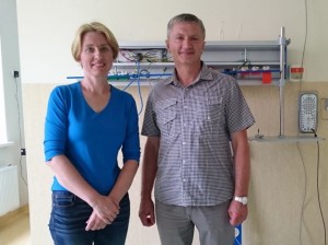 Kazickų šeimos fondo direktorė N. Baumilienė ir prof. R. Kėvalas. Kauno klinikų nuotr.