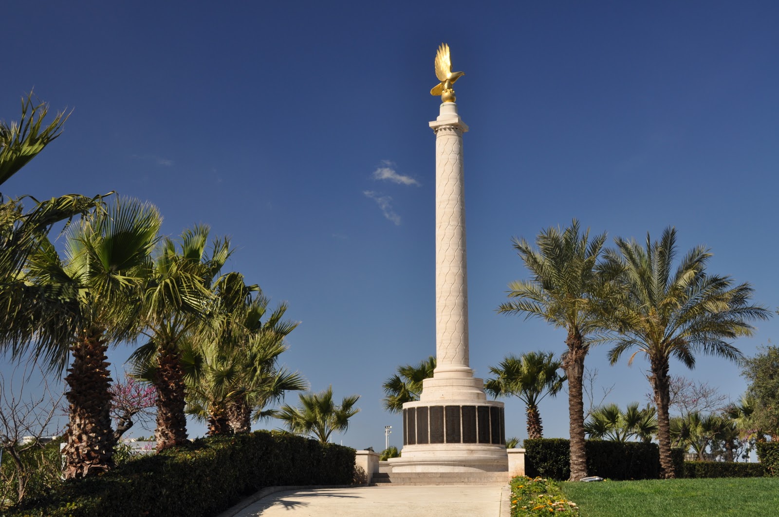 11. Antrojo pasaulinio karo aukų (oro pajėgų karių) memorialas Maltos sostinėje Valetoje | Wikipedia.org nuotr.