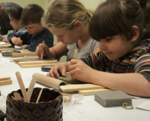 Nuo spalio mėnesio mažuosius kviečia būrelis vaikams – „Etnokultūros studija“ | Vilniaus etninės kultūros centro nuotr.