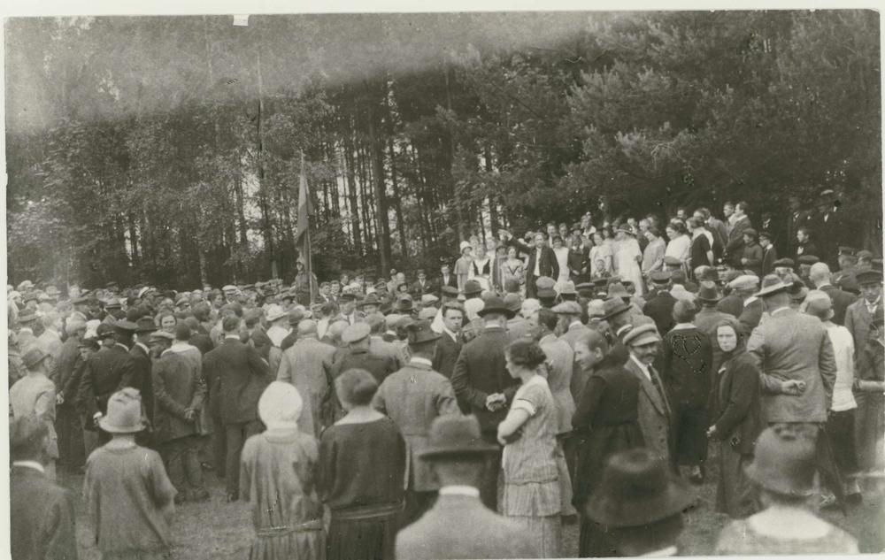 Joninės Rambyne. Kalba Vydūnas. Apie 1930 m. | Archyvinė nuotr.