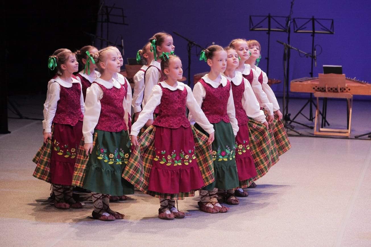 Konkurso laureatai – Vilniaus Palaiminto Teofiliaus Matulionio gimnazijos šokių kolektyvas „Versmė“ | LNKC nuotr.