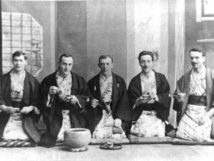 1918 m. M. Šalčius Japonijoje (pirmas iš dešinės) | Voruta.lt nuotr.