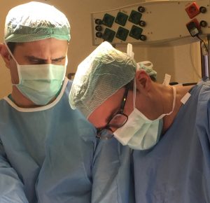 Inksto transplantacijos akimirka Santaros klinikose | VUL nuotr.