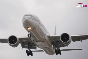 „Mokslo sriuba“: kaip remontuojami keleiviniai lėktuvai? | LRT nuotr.