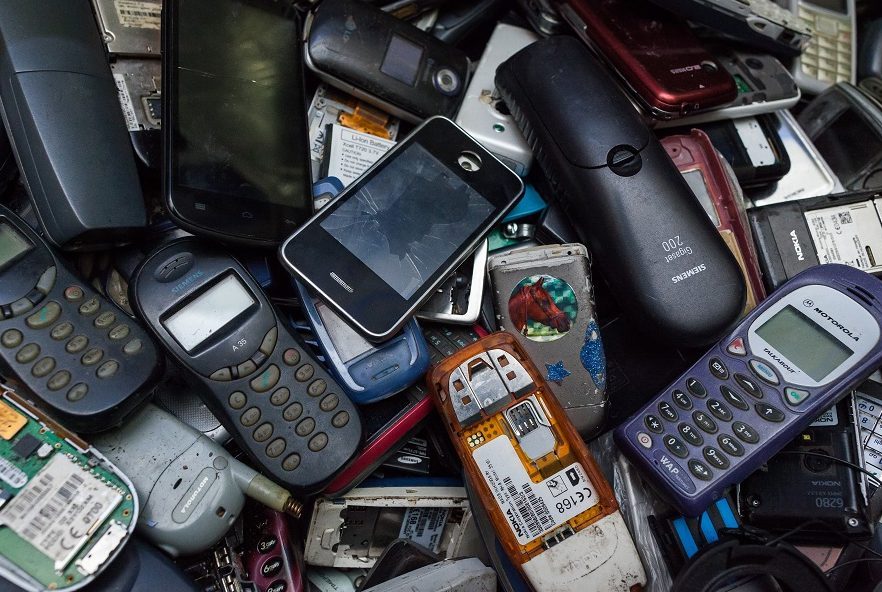 Mobiliųjų telefonų atliekos | EGIO nuotr.