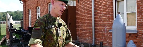 Juozo Vitkaus inžinerijos bataliono Sprogmenų neutralizavimo kuopos vadas kpt. Nerijus Alekna | LRT nuotr.
