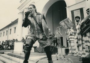 Grupės „Antis“ koncertas prie Lietuvos nacionalinio muziejaus 1987.05.17 | archyvo nuotr.
