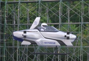 2020 m. rugpjūčio mėnesio nuotraukoje – bandomasis pilotuojamo skraidančio automobilio skrydį „Toyota“ bandymų poligone Japonijoje | „SkyDrive“, „CARTIVATOR 2020“ nuotr.