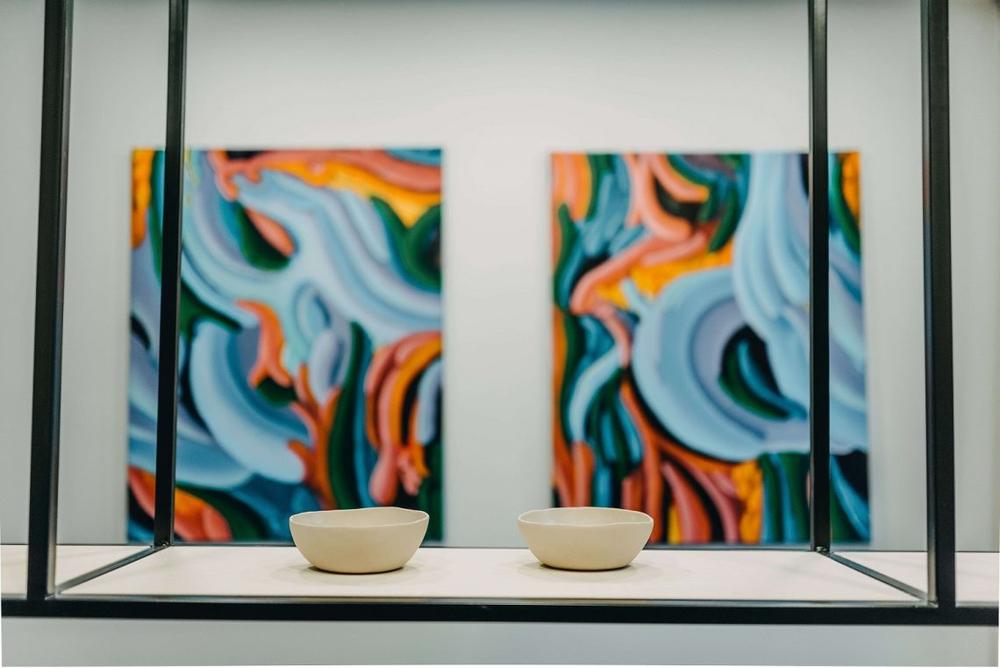 Pajūryje įrengtame išskirtinai lietuviškame būste – dėmesys Lietuvos kūrėjų gaminiams (video)