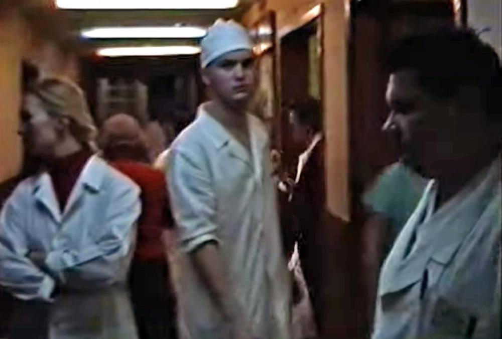 Pirmą kartą paviešinta Sausio 13-iosios vaizdo medžaga su siaubingais vaizdais iš Vilniaus ligoninių (video)