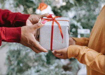 Kaip išradingai nustebinti moterį?