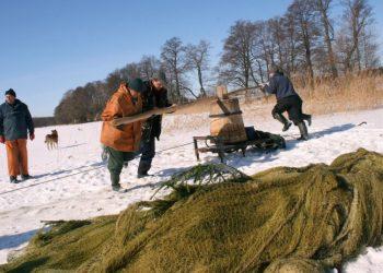 Poledinė stintelių žvejyba įtraukta į nematerialaus kultūros paveldo sąvadą