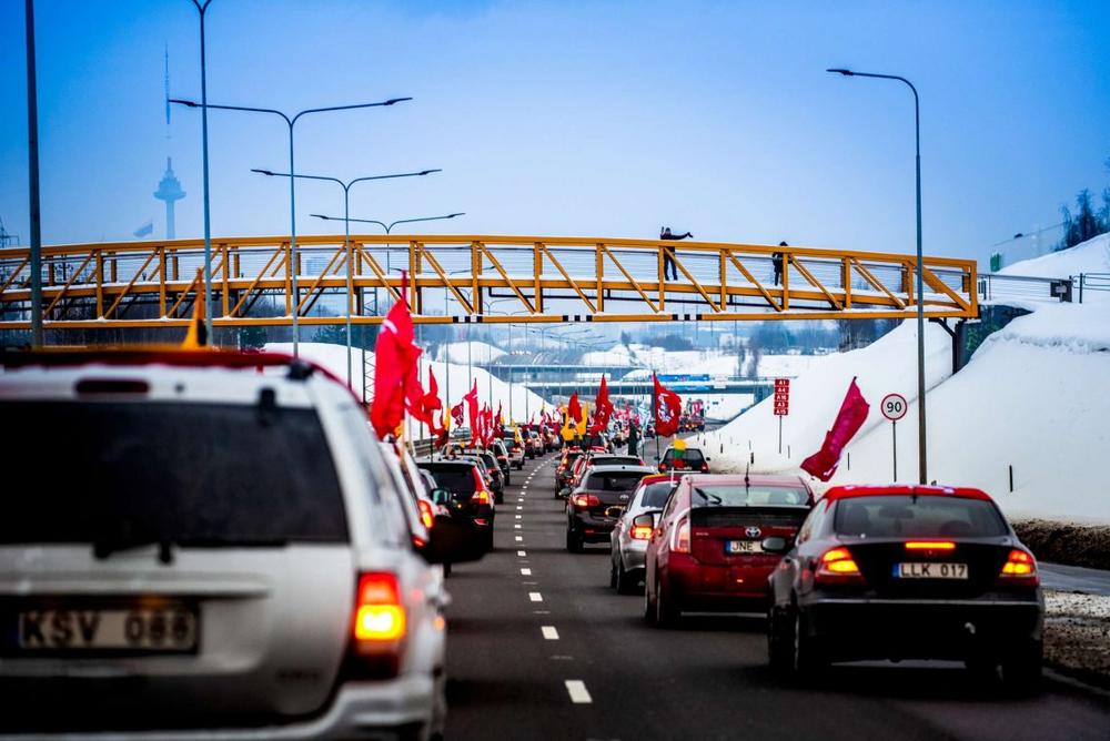 Vasario 16-osios eitynės šiemet virto įspūdingomis važiuotynėmis (video, nuotraukos)