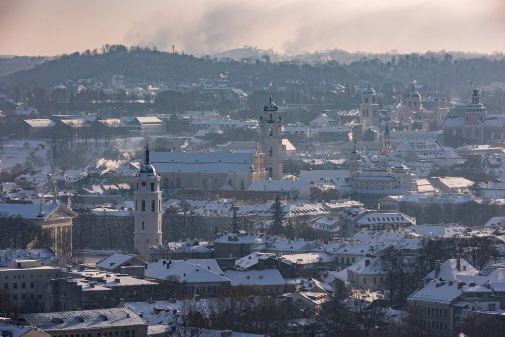 Vilniuje siūloma uždrausti dalį pastatų šildyti anglimi