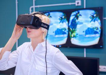 Kaip keisis darbo aplinka, kai į ją įsitrauks virtuali tikrovė?