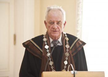 I.K. Skrupskelis. Apie Valdą Rakutį