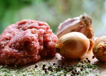 Smulkinta mėsa: kaip išsirinkti ir į ką atkreipti dėmesį?