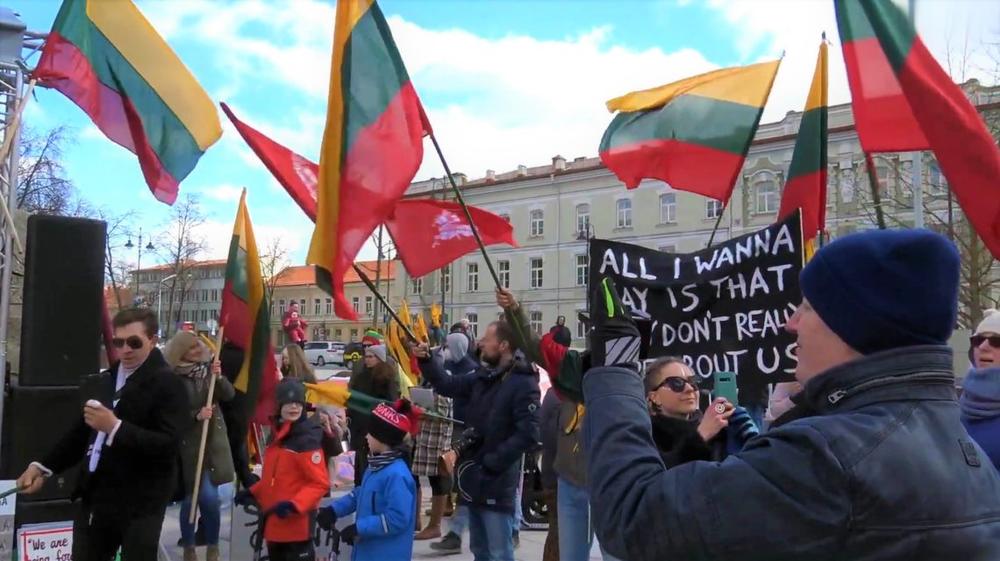 Vilniuje vyko protesto mitingas prieš karantino ribojimus (video)