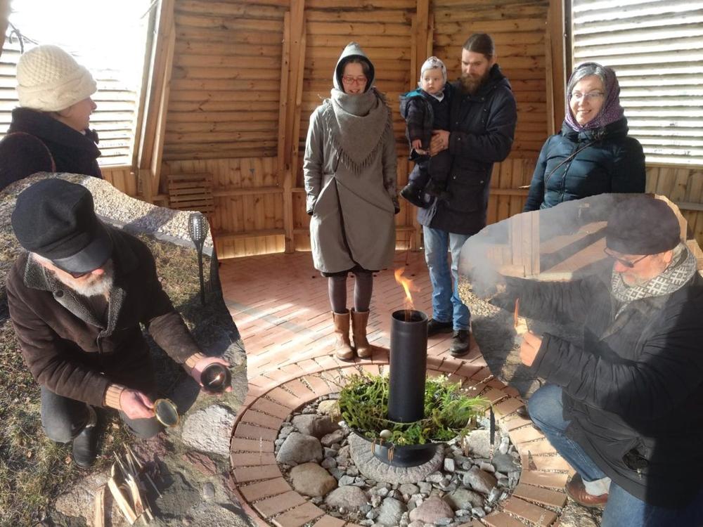 Dievturiai Žemgaloje atkūrė Šventąją Ugnį